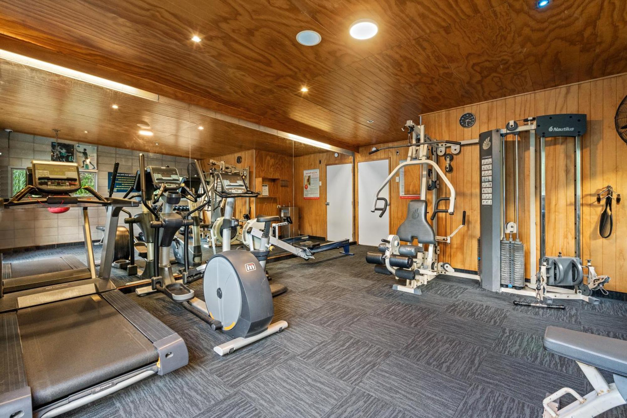 Tasman Holiday Parks - Waihi Beach Exterior foto The gym at the 100 East 53rd Street building